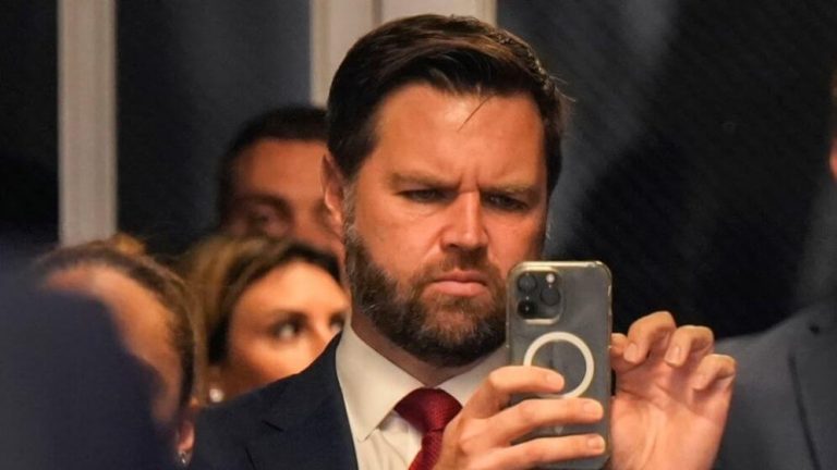 ইসলামাবাদে ২১ ঘণ্টার বৈঠকেও অচলাবস্থা, ফলহীন যুক্তরাষ্ট্র-ইরান আলোচনা