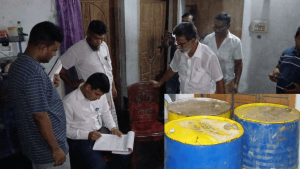 আলমডাঙ্গায় রান্নাঘর থেকে ৬৪৫ লিটার ডিজেল উদ্ধার, একজনের জেল-জরিমানা