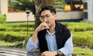 শিবিরের গোপন রাজনীতি নিয়ে প্রশ্ন তুললেন সর্বমিত্র