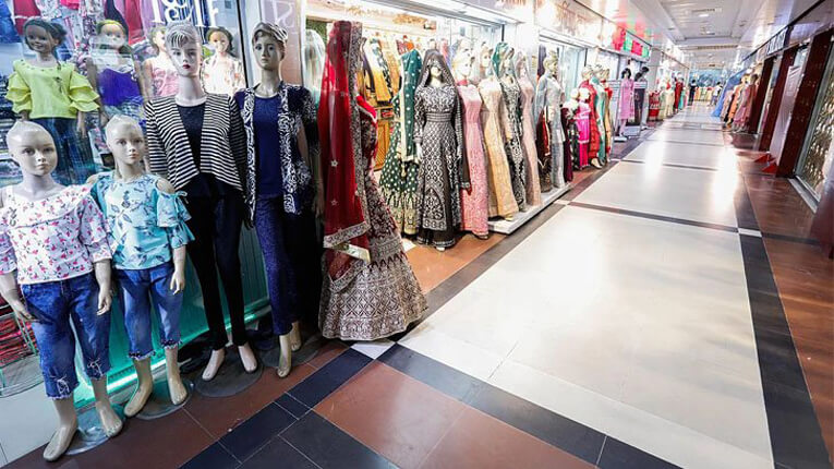 জ্বালানি সংকটে উদ্যোগ, রাত ৮টার মধ্যে বন্ধ দোকান-শপিংমল