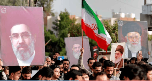 ইরানের আকাশ যুদ্ধজয় উদযাপন করছে ইরানি জনতা