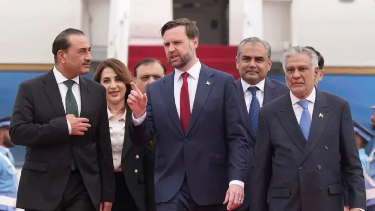 ২১ ঘণ্টার আলোচনা ব্যর্থ—ইরানের সাথে চুক্তিহীনভাবেই পাকিস্তান ছাড়ছে যুক্তরাষ্ট্র!