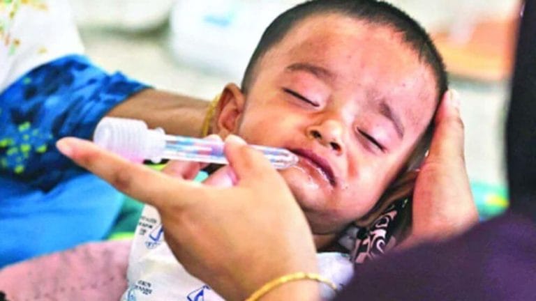 রোববার থেকে জরুরি টিকাদান কর্মসূচি, অসুস্থ শিশুদের না দেওয়ার পরামর্শ