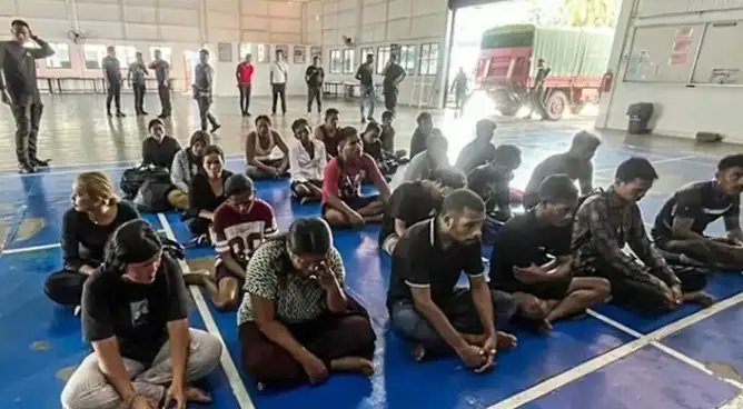 মালয়েশিয়ায় অভিবাসীবাহী নৌকাডুবি, নিখোঁজ অন্তত ১৪ জন