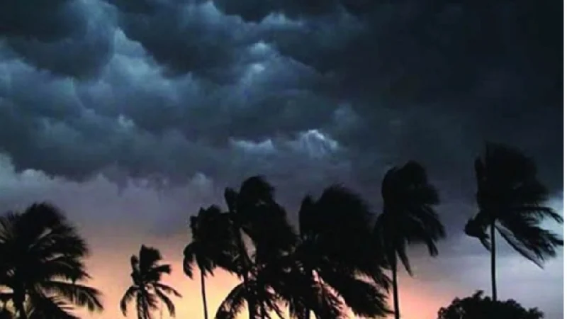 রাত ১টার মধ্যে ৮ অঞ্চলে কালবৈশাখীর শঙ্কা, সতর্ক করল আবহাওয়া অফিস