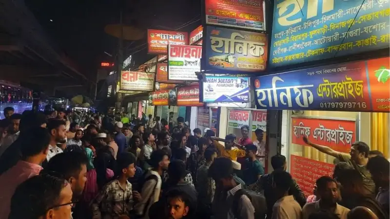 ঈদযাত্রায় আব্দুল্লাহপুরে বাস সংকট ও শিডিউল বিপর্যয়ে চরম ভোগান্তি, বাড়তি ভাড়া নেয়ার অভিযোগ
