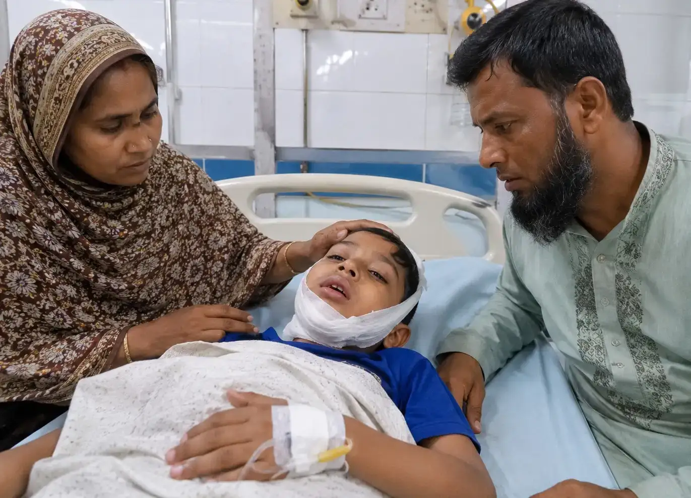শিক্ষিকার ছোড়া ডাস্টারে রক্তাক্ত সাত বছরের শিশু, করতে হবে অস্ত্রোপচার