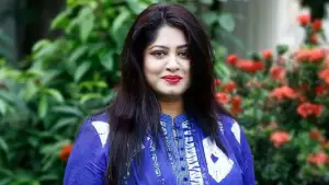 ‘কন্ট্র্যাক্ট ম্যারেজ’ দিয়ে বড় পর্দায় ফিরছেন মৌসুমী