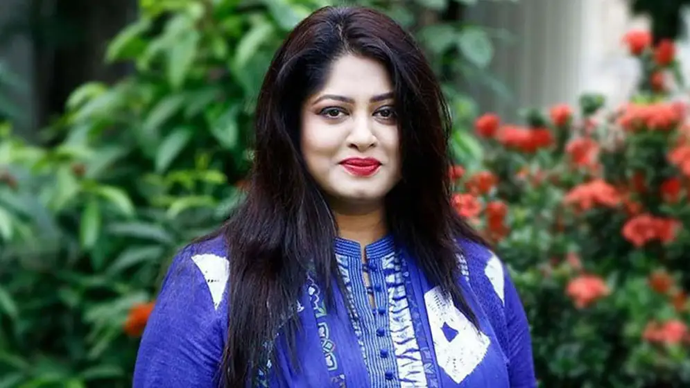 ‘কন্ট্র্যাক্ট ম্যারেজ’ দিয়ে বড় পর্দায় ফিরছেন মৌসুমী