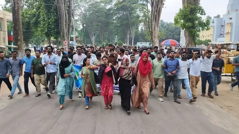 ছাত্রলীগ ধরিয়ে দিলে ১০ হাজার টাকা পুরস্কার, ঘোষণা রাবি ছাত্রদলের
