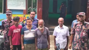 শূন্যরেখা থেকে উদ্ধার সেই বৃদ্ধ, অবশেষে ফিরলেন পরিবারের কাছে