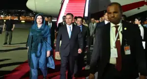 চীনে পৌঁছেছেন প্রধানমন্ত্রী তারেক রহমান, দেয়া হলো লাল গালিচা সংবর্ধনা!