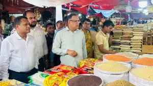 বাজেট ঘোষণার পরও স্থিতিশীল বাজার, দাবি শরীফুল আলমের