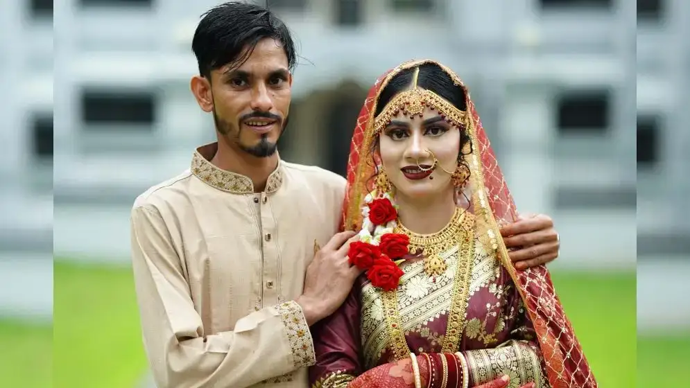 জুলাই আন্দোলনের সহযোদ্ধা থেকে জীবনসঙ্গী, বিয়ে করলেন আফরোজা-মোমেন