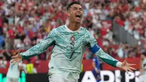শেষ মুহুর্তের নাটকীয়তায় ক্রোয়েশিয়াকে হারিয়ে শেষ ষোলতে রোনালদোর পর্তুগাল!