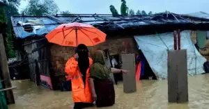 টানা বৃষ্টিতে রোহিঙ্গা ক্যাম্পে ভয়াবহ মানবিক সংকট!