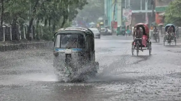 সকল বিভাগে চলবে ভারি বৃষ্টিপাত, ৪ বিভাগে বন্যার শঙ্কা!