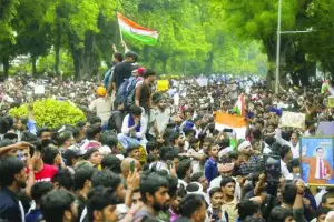 “ইনকিলাব জিন্দাবাদ” শ্লোগানে উত্তাল দিল্লী!
