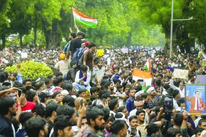 “ইনকিলাব জিন্দাবাদ” শ্লোগানে উত্তাল দিল্লী!