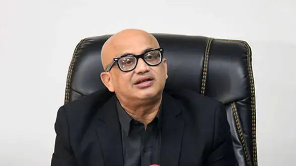 আদালতে হাজির না হওয়ায় মুরাদ হাসানের বিরুদ্ধে পত্রিকায় বিজ্ঞপ্তির নির্দেশ