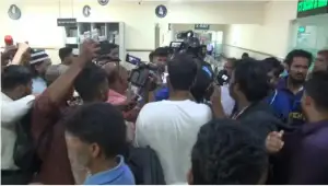 অস্ত্রোপচারে ‘খাদ্যনালী কেটে ফেলায়’ তরুণীর মৃত্যু! অভিযোগ তুলতেই স্বজন-সাংবাদিকদের ওপর হামলা