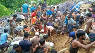 রোহিঙ্গা ক্যাম্পে ভয়াবহ পাহাড়ধসে প্রাণ গেল ৪ মাদ্রাসাছাত্রীর, আরও অনেকে চাপা পড়ার আশঙ্কা