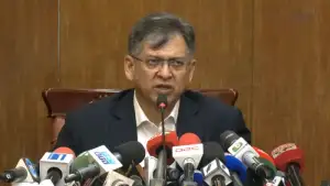 আন্দোলন করে পরীক্ষা স্থগিত বা অটো পাশের সুযোগ নেই: স্বরাষ্ট্রমন্ত্রী