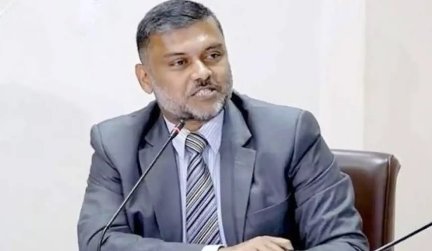 সাবেক রাষ্ট্রপতির ফৌজদারি অপরা/ধের বিচার সম্ভব, সংবিধানের ৫১ অনুচ্ছেদে বাধা নেই: শিশির মনির