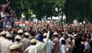 দিল্লির যন্তর মন্তরে জনস্রোত, ‘দাবি না মানলে আরও লাখ লাখ মানুষ আসবে’