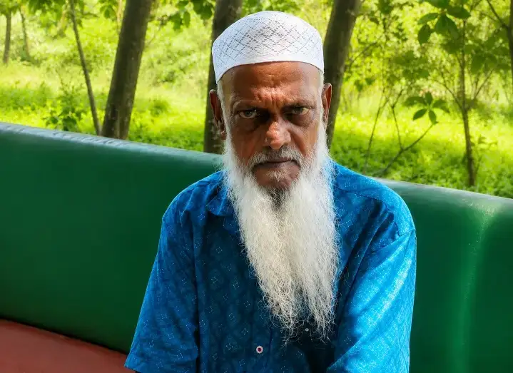 ২ ডাক্তার ও ২ ইঞ্জিনিয়ার ছেলে থাকেন আমেরিকা, বাবার শেষ ঠাঁই বৃদ্ধাশ্রমে!