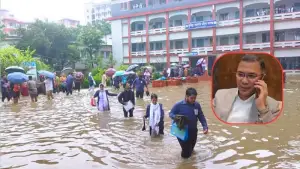 নৌকায় পরীক্ষা দিতে যাওয়া শিক্ষার্থীদের ভিডিও ভাইরাল, প্রধানমন্ত্রীর হস্তক্ষেপে পরিবর্তন হলো এইচএসসি কেন্দ্র