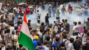 আন্দোলনের মধ্যেই ভারতে আরও দুই পরীক্ষার প্রশ্নফাঁ/স, পরীক্ষা বাতিল