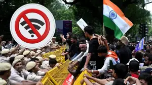 সরকারি নির্দেশেই দিল্লিতে সাময়িক ইন্টারনেট বন্ধ, দাবি টেলিকম সংস্থাগুলোর