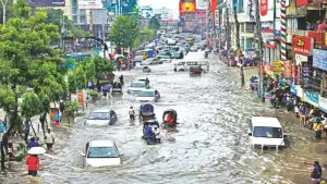 বৈরী আবহাওয়ায় ঢাকা বোর্ডের এইচএসসি পরীক্ষা স্থগিতের আহ্বান পরীক্ষার্থী-অভিভাবকদের