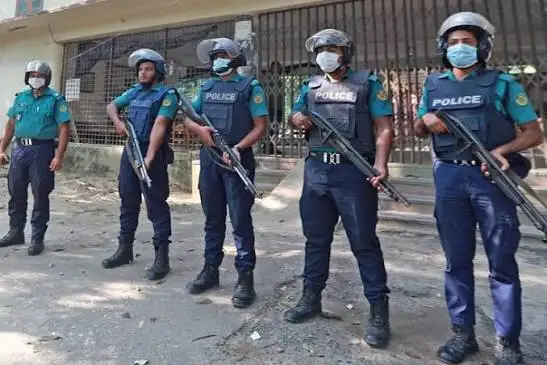 আওয়ামীলীগ আমলে পুলিশে ২২ হাজার নিয়োগে অনিয়মের প্রমাণ, চূড়ান্ত প্রতিবেদন যাচ্ছে স্বরাষ্ট্র মন্ত্রণালয়!