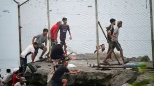 মরক্কো থেকে ২৪ ঘণ্টায় স্পেনের সেউতায় প্রায় ৬০ হাজার মানুষের প্রবেশ, প্রা/ণ হারালেন অন্তত ৫৭ জন
