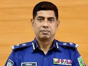 বোমা-আতঙ্কের মধ্যে পুলিশকে সতর্কবার্তা, যা বললেন ডিবি প্রধান