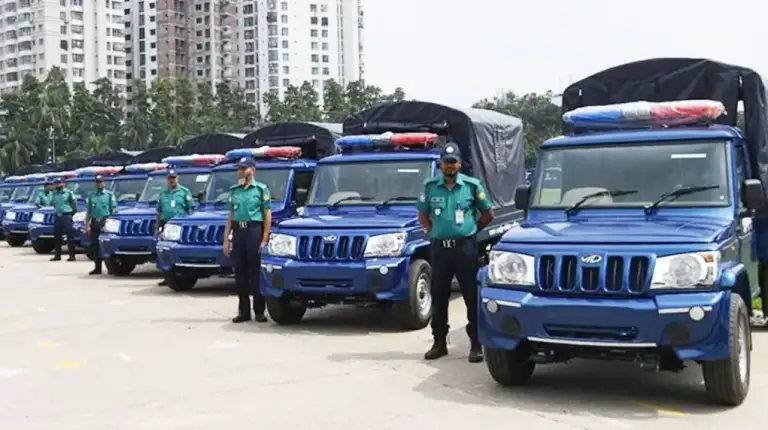 পুলিশের যানবাহনে নাশকতার শঙ্কা, দেশজুড়ে সর্বোচ্চ সতর্কতা জারি!