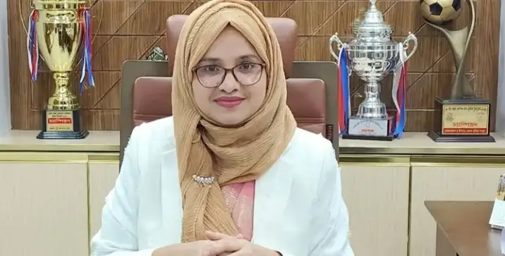 খাল খনন শেষে অব্যবহৃত ২০ লাখ টাকা কোষাগারে ফেরত দিলেন ইউএনও