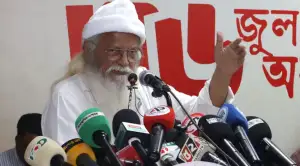 ‘ফ্যাসিবাদী ব্যবস্থা বিলোপ চাইলে বাহাত্তরের সংবিধান বাতিল করতে হবে’—ফরহাদ মজহার