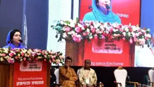 রক্তদাতাদের সম্মাননা অনুষ্ঠানে মেয়ের ৭ বার রক্তদানের তথ্য জানালেন ডা. জুবাইদা রহমান