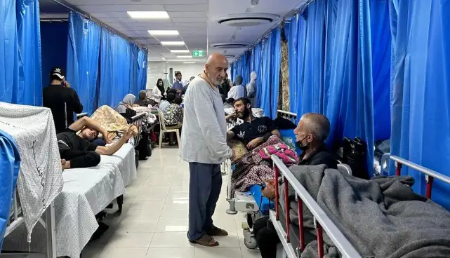 পর্যাপ্ত চিকিৎসাসামগ্রী না আসায় গা’জ্জায় রোগীদের চিকিৎসা নিয়ে উদ্বে’গ