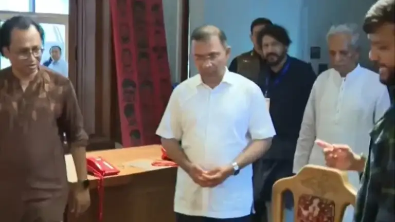 জুলাই গণঅভ্যুত্থান স্মৃতি জাদুঘর উদ্বোধনের পর বিভিন্ন গ্যালারি পরিদর্শন করলেন প্রধানমন্ত্রী