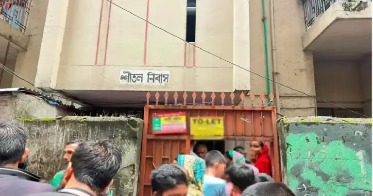 কলাবাগানে সাবেক স্ত্রী ও শাশুড়িকে হ/ত্যার করে থানায় গিয়ে আত্মসম/র্পণ যুবকের