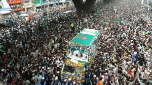 রাজধানীতে ঈদে মিলাদুন্নবী উপলক্ষে বর্ণাঢ্য জশনে জুলুস
