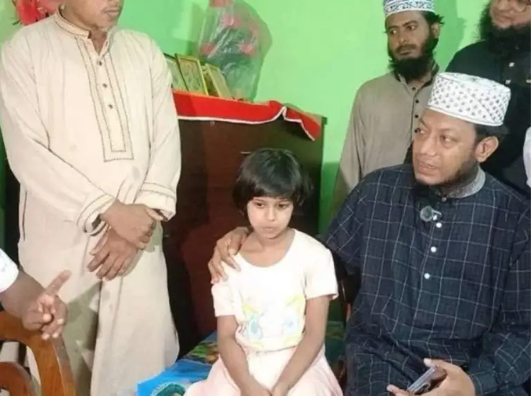কলকাতার অ’গ্নিকা’ণ্ডে নিহ’ত সাংবাদিকের মেয়ের দায়িত্ব নিলেন আমির হামজা
