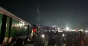 কুড়িগ্রাম এক্সপ্রেসের বগি লাইনচ্যুত, যশোর-পার্বতীপুর রুটে ট্রেন চলাচল বন্ধ