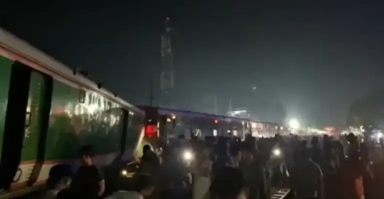 কুড়িগ্রাম এক্সপ্রেসের বগি লাইনচ্যুত, যশোর-পার্বতীপুর রুটে ট্রেন চলাচল বন্ধ