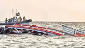 প্রায় ১০০ যাত্রী-পণ্যবোঝাই নৌকা ডুবল, ডিআর কঙ্গোতে ৪১ জনের মৃত্যু