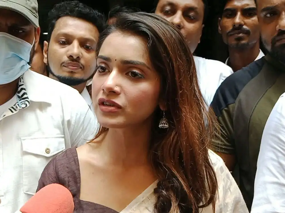 একটা শাড়ির জন্য আদালতে আসব, এটা কাম্য নয়ঃ তানজিন তিশা